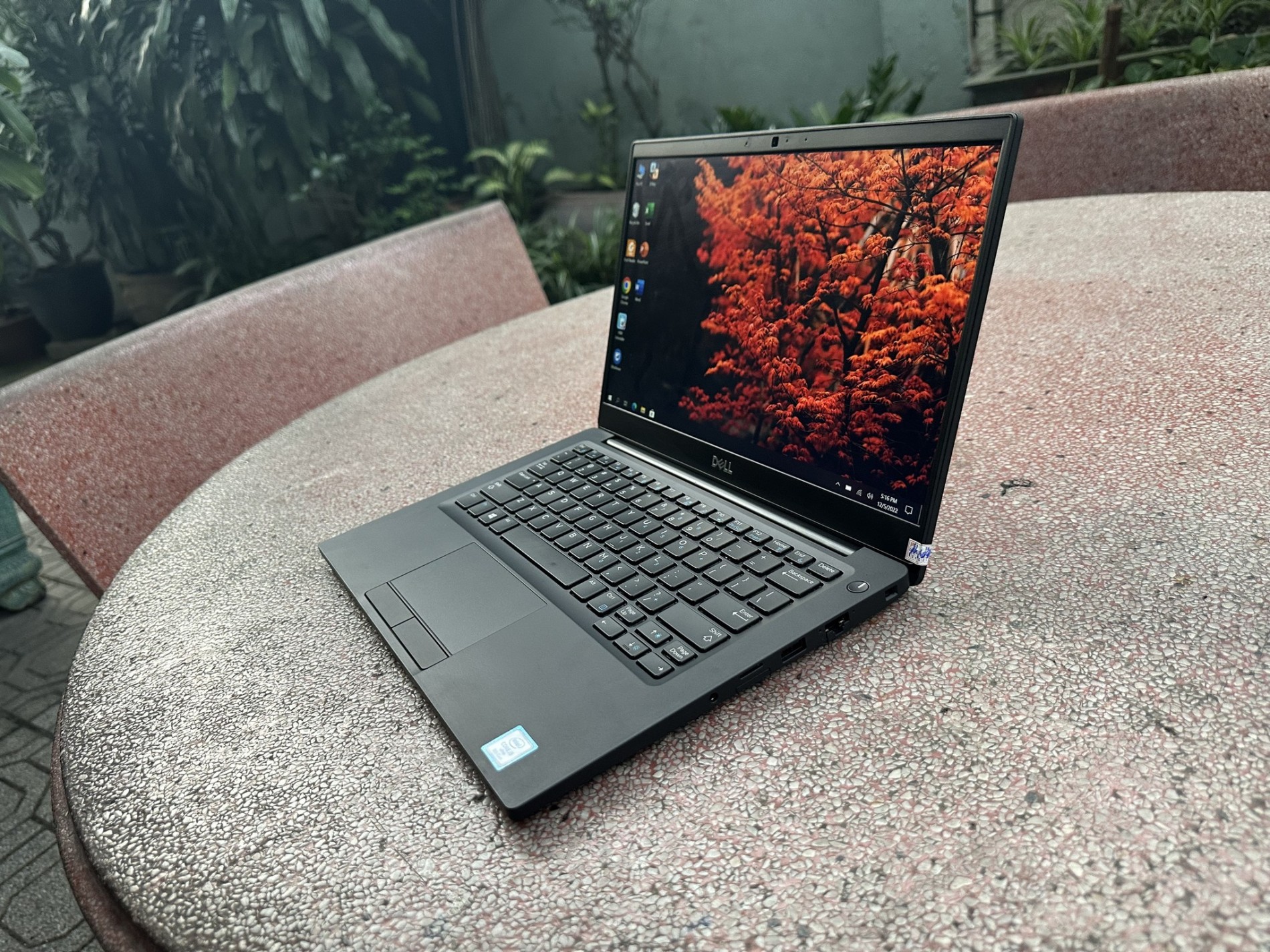 LaptopDell Latitude 7390 99% giá cực hời