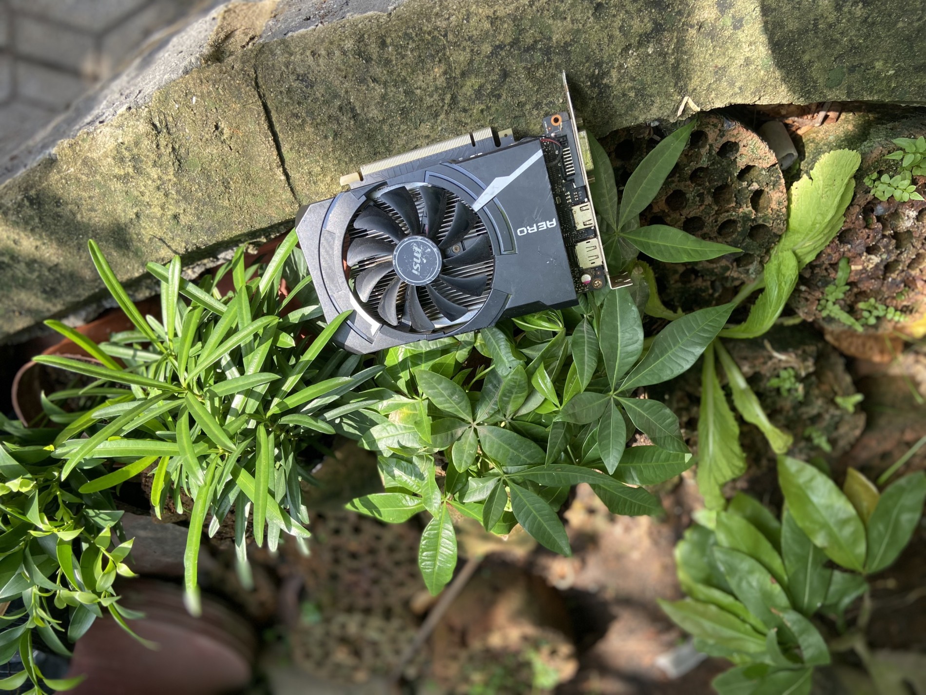 VGA MSI GTX 1050 Ti AERO ITX 4G OCV1 1 FAN